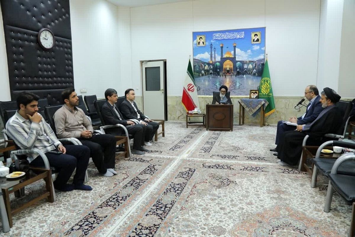 دیدار آیت الله سعیدی با مدیرکل دامپزشکی قم