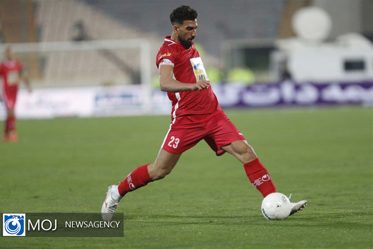دیدار تیم های فوتبال پرسپولیس و آلومینیوم اراک