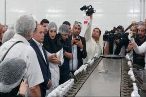 فاز دوم واحد تولید بستنی در ملایر با ظرفیت روزانه ۲۵ تن با حضور وزیر جهاد کشاورزی افتتاح شد