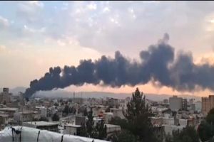 آتش‌سوزی انبار ضایعات لوله‌های فاضلابی در تصفیه‌خانه شهید نظری کرمانشاه مهار شد