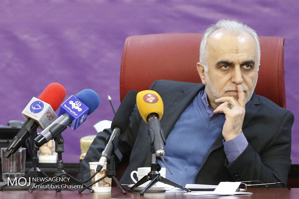 مصرف نفت خام را باید به سمت تولید محصولات نهایی ببریم