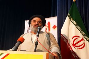 ما در جنگ اقتصادی هستیم و با وجود تحریم‌ها با اقتدار سرپا ایستاده‌ایم