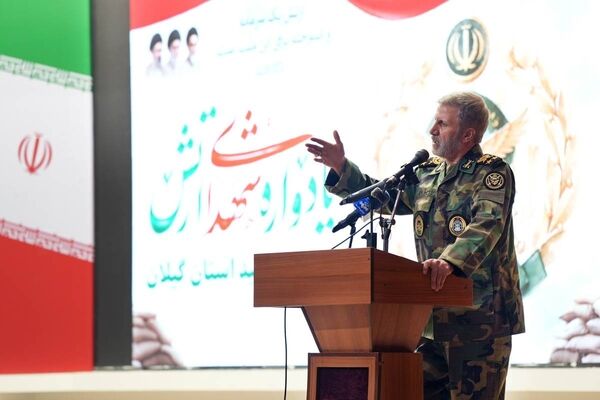  نیروهای مسلح، با اقتدار در برابر دشمنان خواهند ایستاد
