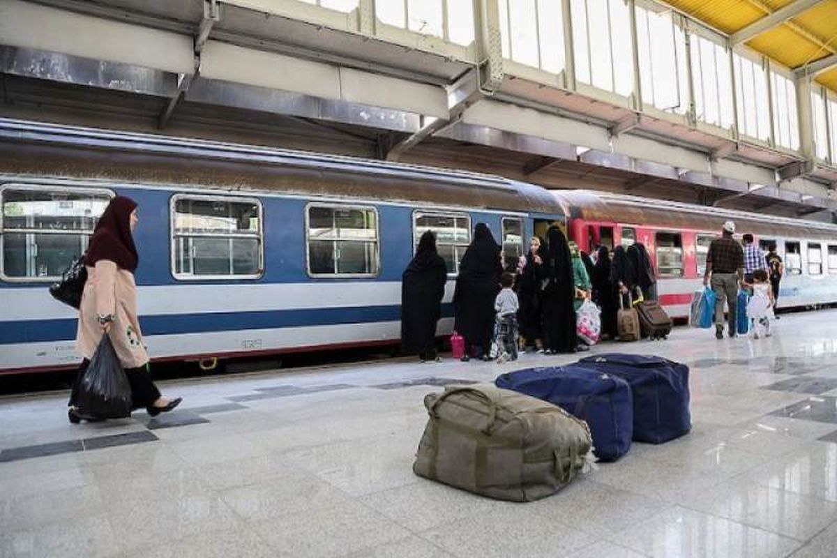 تعداد واگن‌های مسافری طی 15 سال نصف شده است