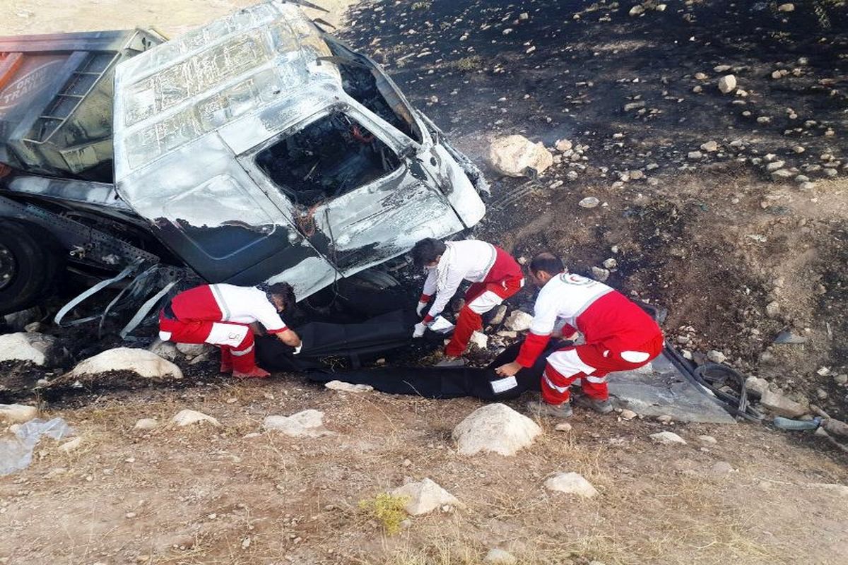 سوختن راننده تریلی در پلدختر زانوگه