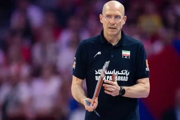 واکنش سرمربی ایران به پیروزی معجزه‌آسا برابر میزبان جام جهانی والیبال