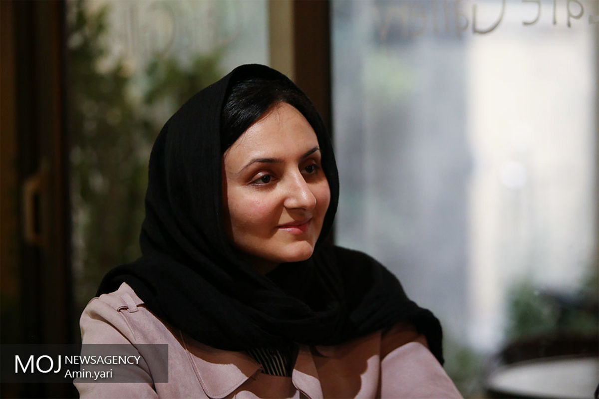 ربکا آشوقیان