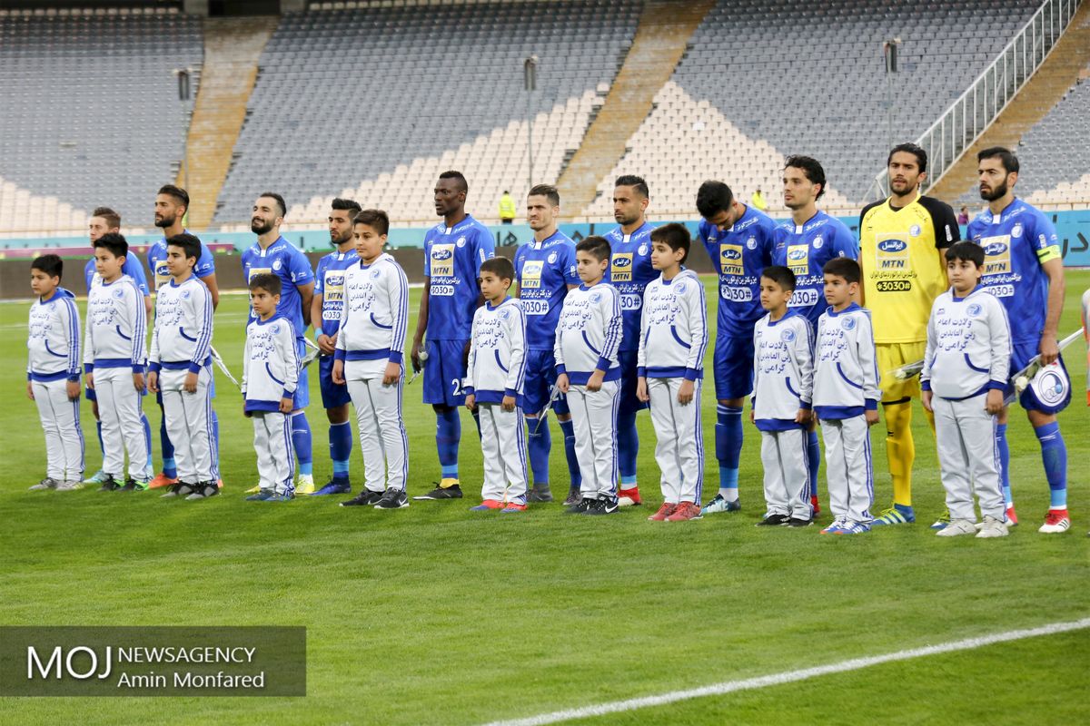 دیدار تیم های فوتبال استقلال تهران و پیکان