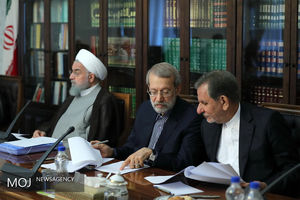 نشست اقتصادی سران قوای سه گانه