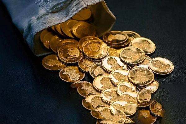 جدیدترین قیمت طلا و سکه در بازار امروز؛ نوسانات ۸ دی ۱۴۰۴