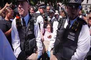 ۷۰ نفر در اعتراضات ضدصهیونیستی انگلیس دستگیر شدند