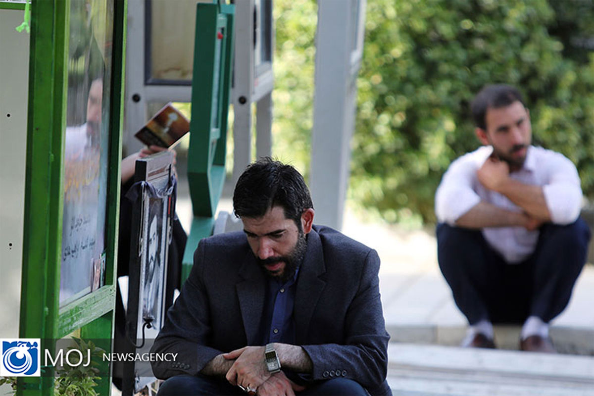 دعای عرفه در گلزار شهدای بهشت زهرا (س)