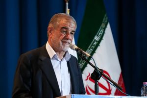 انتقاد نماینده یزد در مجلس شورای اسلامی از خدمات دارویی بیمه تامین اجتماعی 