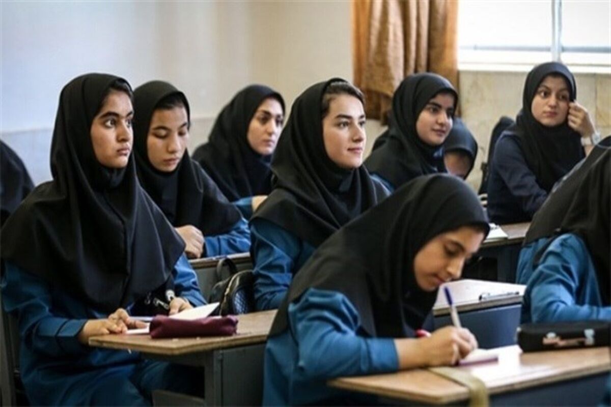 دانش آموزان