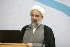 اساتید دانشگاه به دنبال حل مشکلات باشند و بهانه تراشی نکنند