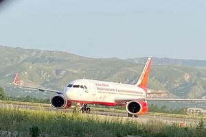  شرکت هواپیمایی ایر ایندیا اعلام کرد که پروازهای خود را به تل آویو تعلیق کرده است