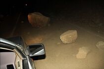 منطقه بایجان جاده هراز کوه ریزش کرد