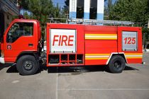 چهار دستگاه خودروی آتش نشانی و حمل زباله به شهرداری آبادان تحویل داده شد 