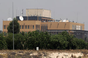 وقوع 2 انفجار در نزدیکی سفارت آمریکا در بغداد