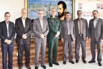 سپاه و بسیج ستون خیمه انقلاب هستند