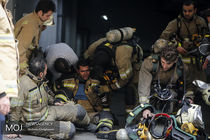 آخرین وضعیت ساختمان آتش گرفته وزارت نیرو اعلام شد/ آتش نشانان منتظر پایین آمدن درجه حرارت ساختمان