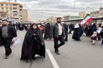 معاون رئیس‌جمهور در امور زنان و خانواده در راهپیمایی ۲۲ بهمن حضور یافت