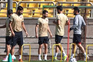 پرسپولیس بدون تلفات  آنفولانزا به پیکان می رسد