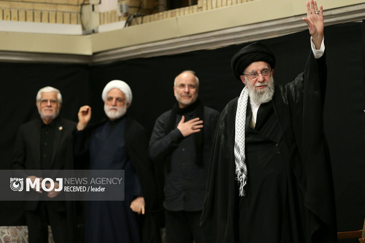 مراسم عزادارای شب عاشورای حسینی با حضور رهبر انقلاب اسلامی
