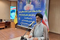 انس با قرآن و عمل به دستورات انسان ساز این کتاب آسمانی نجات بخش انسانها است