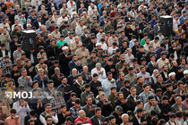 عید فطر، مظهر وحدت و نماد اقتدار امت اسلامی است +فیلم