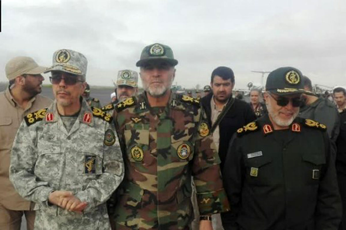 بازدید فرماندهان ارشد از مناطق سیل زده