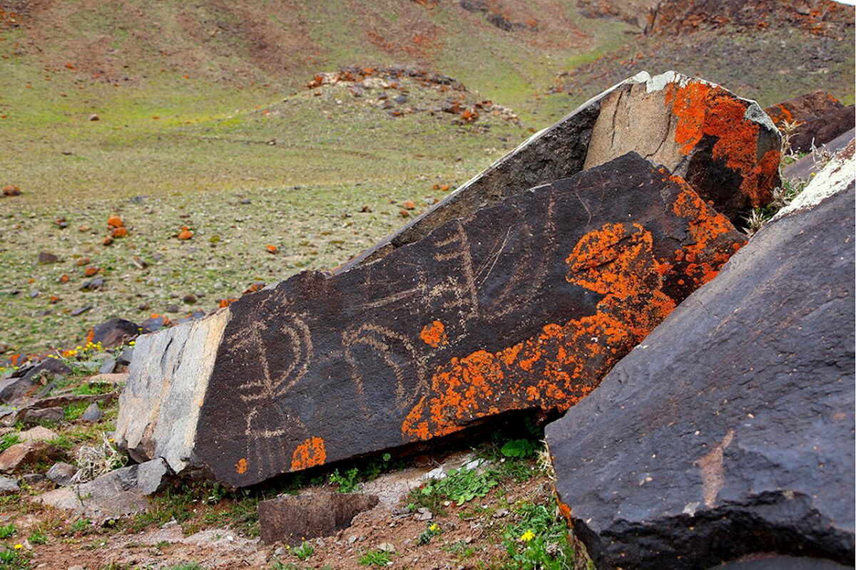 سنگ نگاره اردبیل