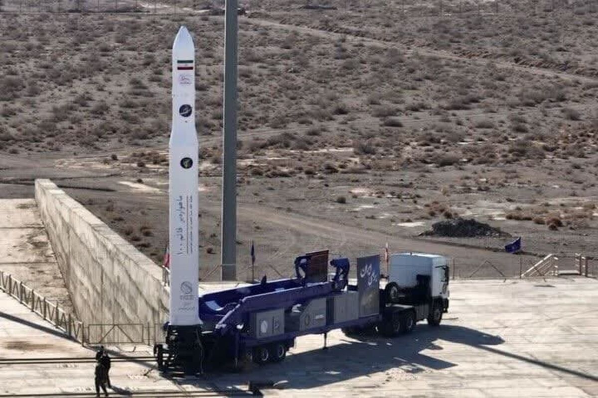 ماهواره قائم