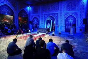 نماد مزار رهبر شهید در میدان آزادی رونمایی شد
