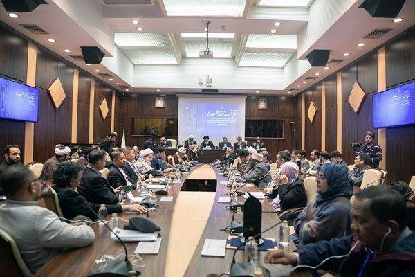 نشست میهمانان خارجی همایش بین‌المللی حقوق ملت و آزادی‌های مشروع با جمعی از اعضای شورای نگهبان