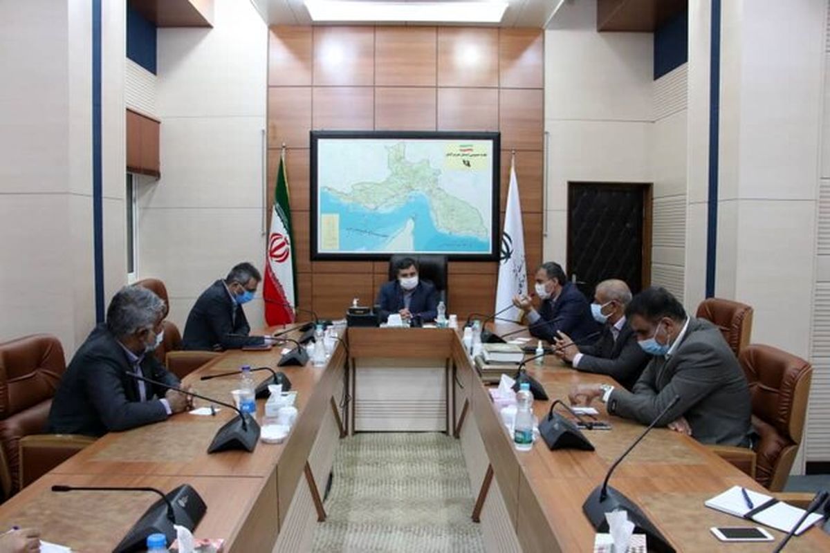 جلسه در مورد کسبه صنایع دستی هرمزگان با حضور استاندار