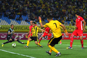 ورزشگاه سردار جنگل رشت میزبان طلایی پوشان اصفهان