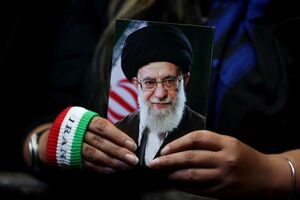 اعزام ۴۵ کاروان مردمی از اردبیل به آیین تشییع رهبر شهید امت در تهران