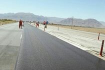 روکش آسفالت ۱۷ کیلومتر از محورهای روستایی رزن 