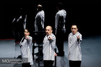 نمایش خشم و هیاهو