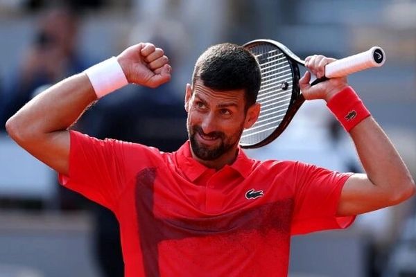 صعود جوکوویچ به نیمه‌نهایی با کناره‌گیری حریف