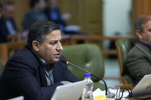 شهرداری منطقه یک نسبت به جمع آوری پل هوایی پالادیوم اقدام کند