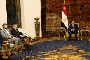 وزیر خارجه ایران بر تقویت روابط اقتصادی و امنیتی با مصر تأکید کرد