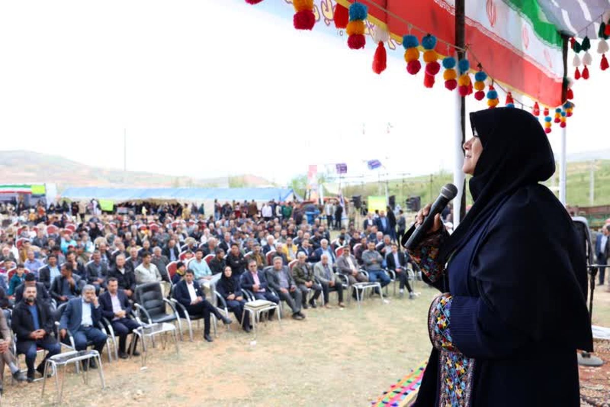 جشن شکوفه های بادام 