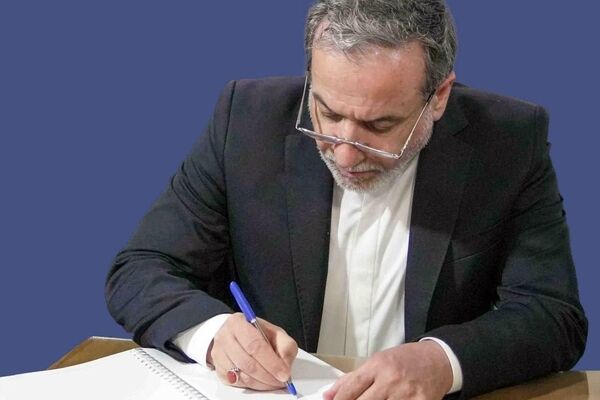 کودکان میناب تاریخ‌نگار زخمی بر پیکر انسانیت شدند