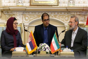 لاریجانی: راه‌حل مشترک سیاسی بهترین اقدام جهت جلوگیری از تنش سیاسی است