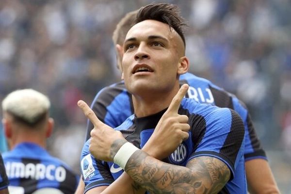 اینتر فاصله‌اش با رقبا را افزایش داد