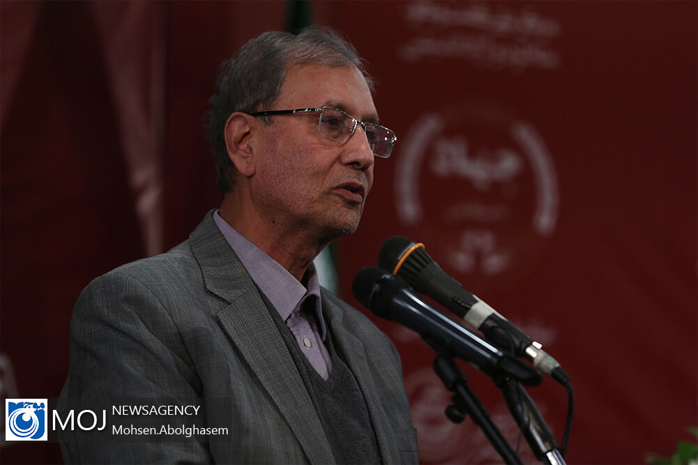 تحریم تقدیر ملت و سرنوشت محتوم ما نیست/ جامعه ایران افق ‌های جدید را خواهد دید