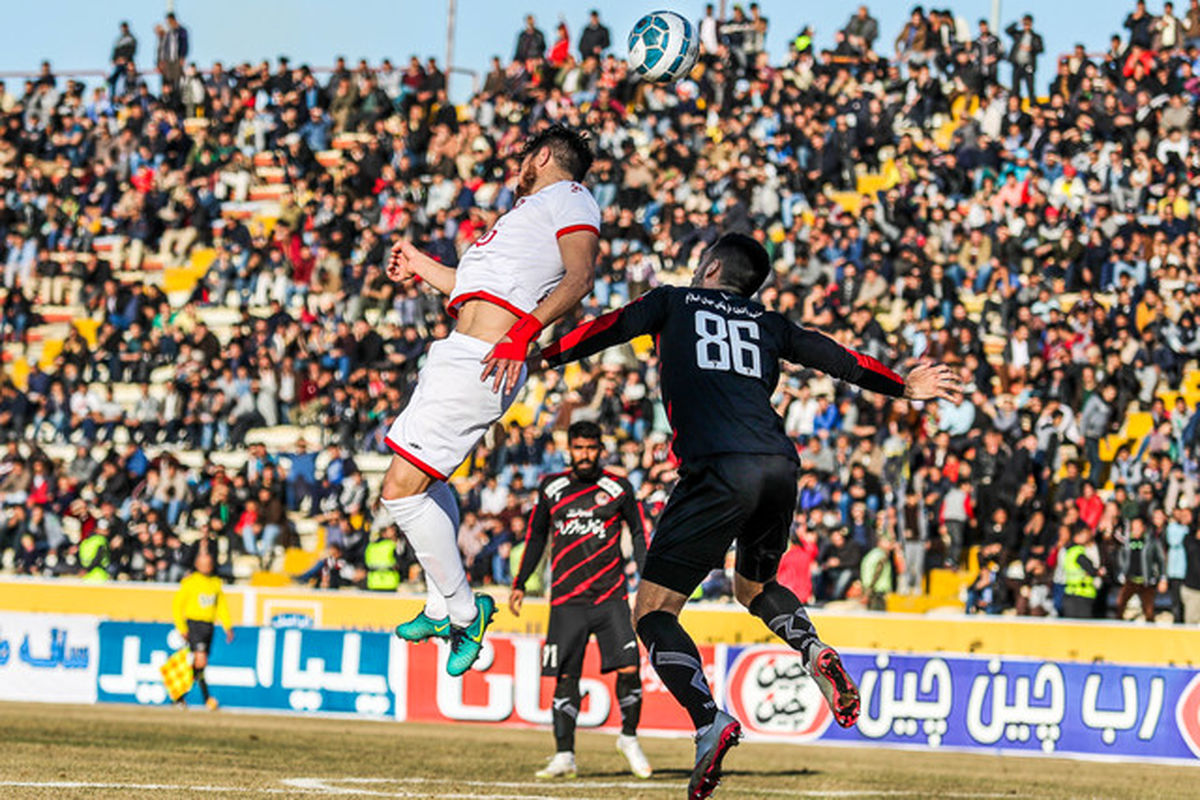 تراکتور سیاه جامگان