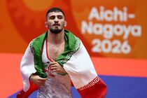 نخودی مقتدرانه کشتی آزاد جهان را شروع کرد